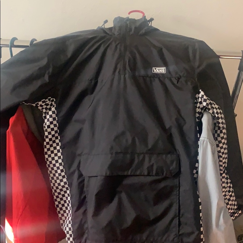 VANS OFF THE WALL WINDBREAKER MINT CONDITION
